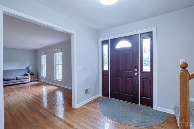 427 Flemridge Court, Wyoming, OH 45231