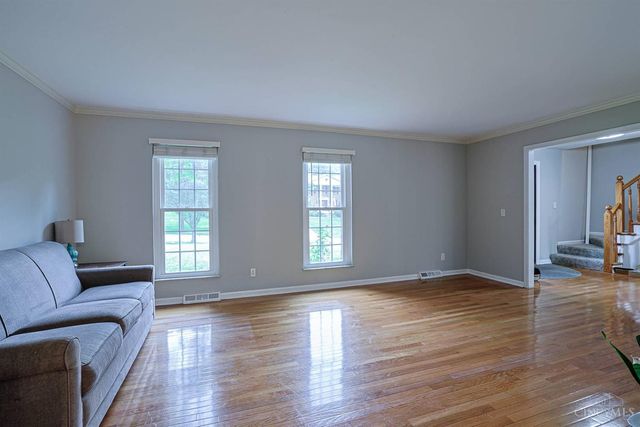 427 Flemridge Court, Wyoming, OH 45231