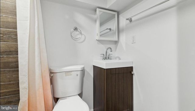 17 S 45TH ST, Philadelphia, PA 19104