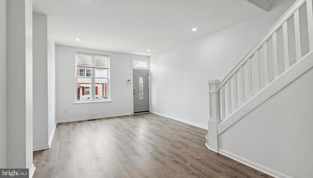 17 S 45TH ST, Philadelphia, PA 19104