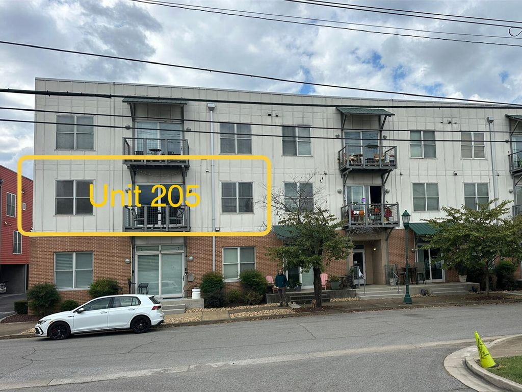 1609 Long Street 205, Chattanooga, TN 37408