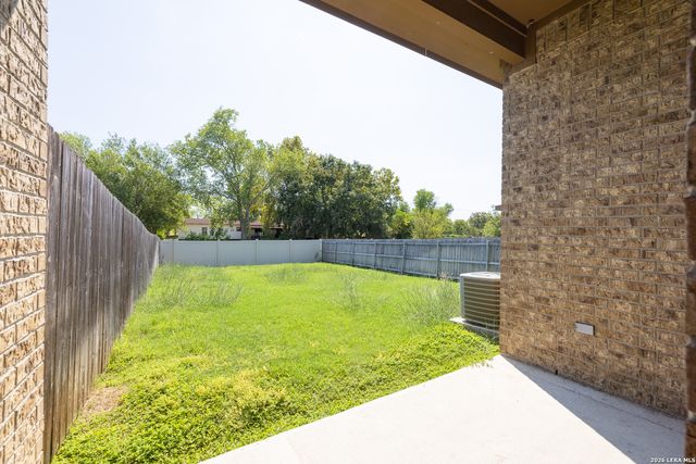 570 CREEKSIDE CIR, New Braunfels, TX 78130