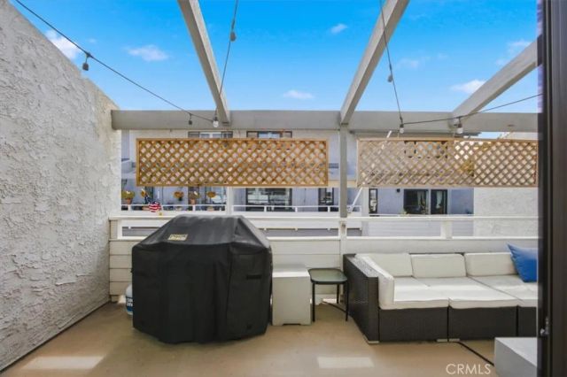 1915 Rockefeller Lane E, Redondo Beach, CA 90278