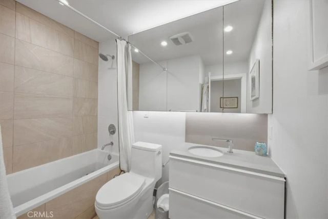 1915 Rockefeller Lane E, Redondo Beach, CA 90278