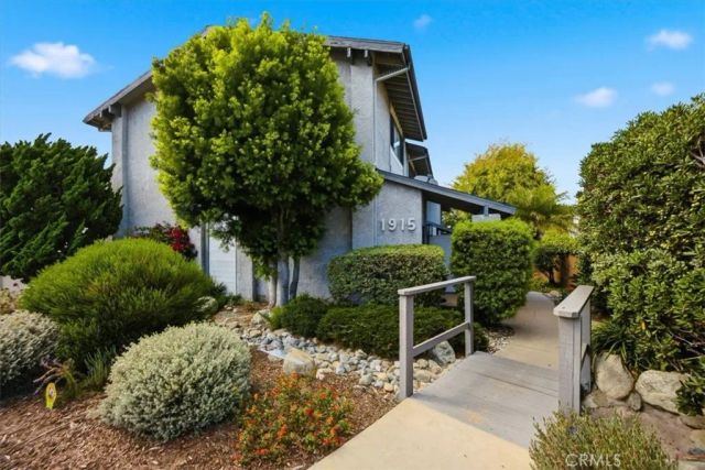 1915 Rockefeller Lane E, Redondo Beach, CA 90278