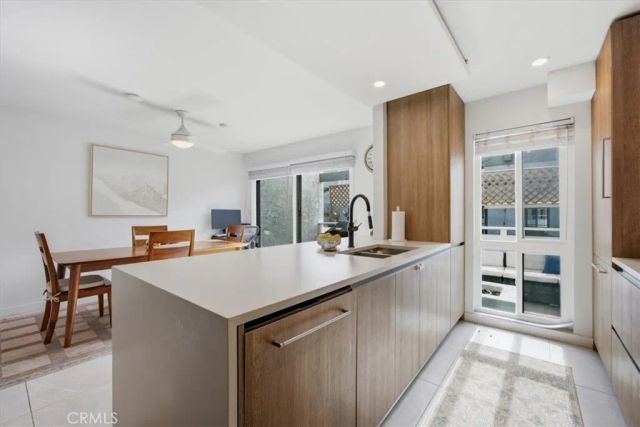 1915 Rockefeller Lane E, Redondo Beach, CA 90278