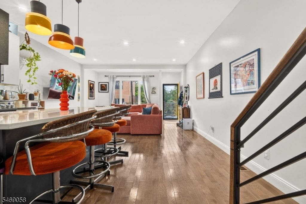 106 Astor Pl, Jersey City, NJ 07304 — photo 3