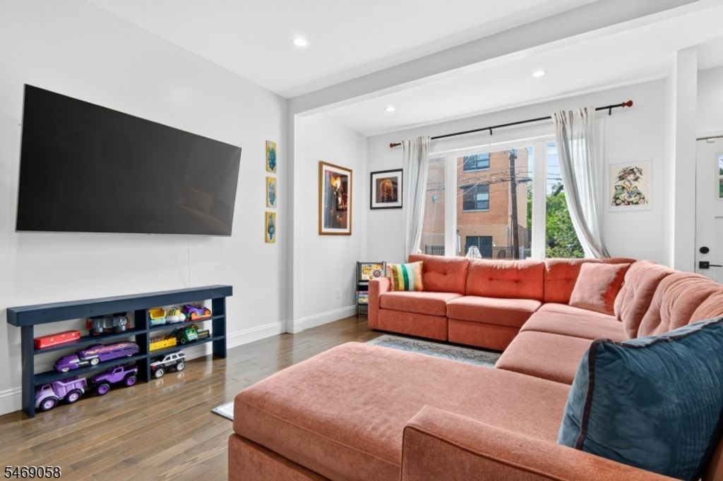 106 Astor Pl, Jersey City, NJ 07304 — photo 5