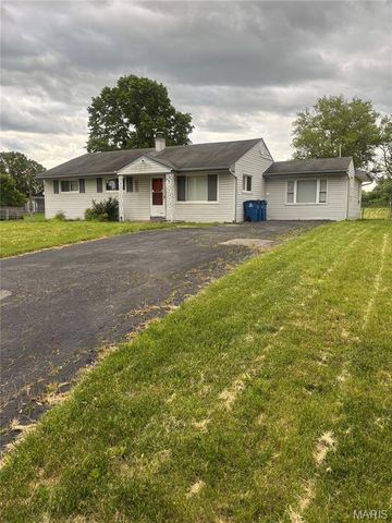 1020 Farmview Drive, Unincorporated, MO 63138