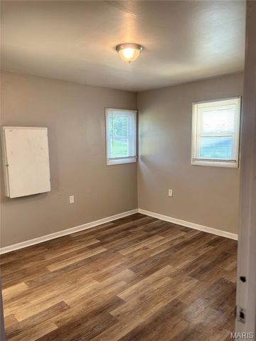 1020 Farmview Drive, Unincorporated, MO 63138