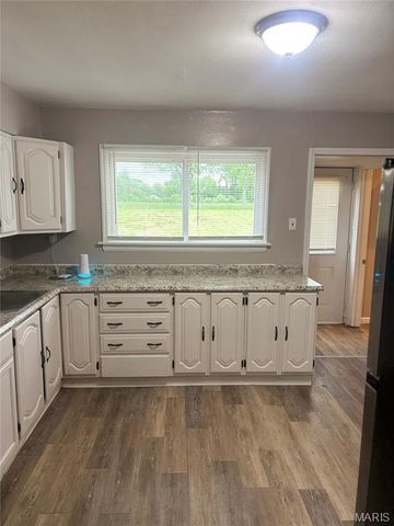 1020 Farmview Drive, Unincorporated, MO 63138