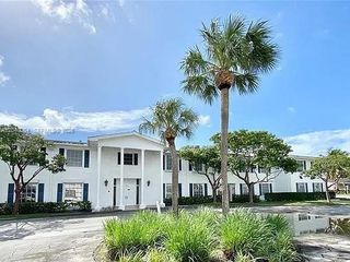 2200 NE 66th St 1401, Fort Lauderdale, FL 33308