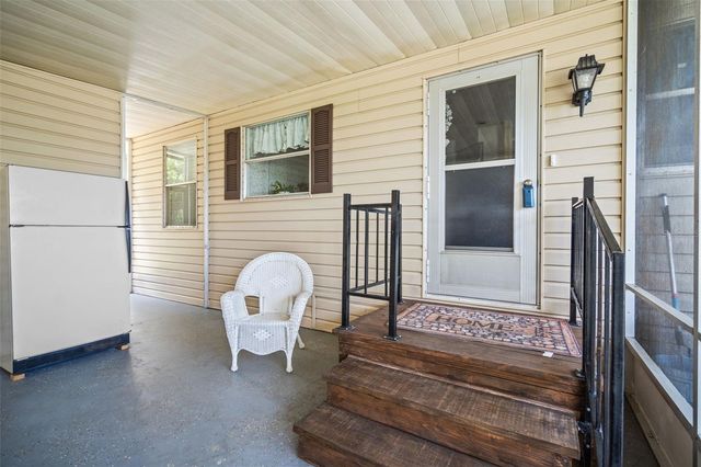 5529 GOLDEN GATE BOULEVARD, Polk City, FL 33868