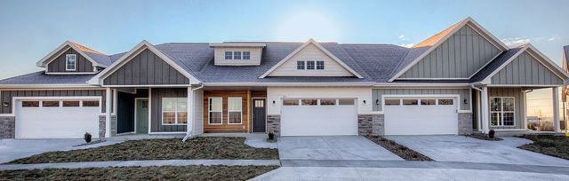 1401 E 28th Street, Norwalk, IA 50211