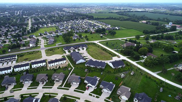 1401 E 28th Street, Norwalk, IA 50211