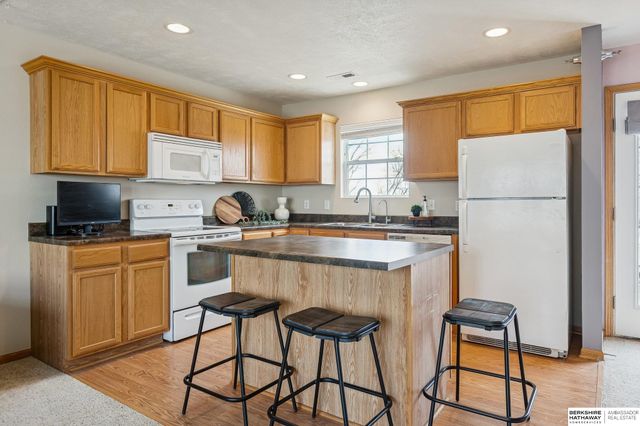 6806 S 182nd Court, Omaha, NE 68135