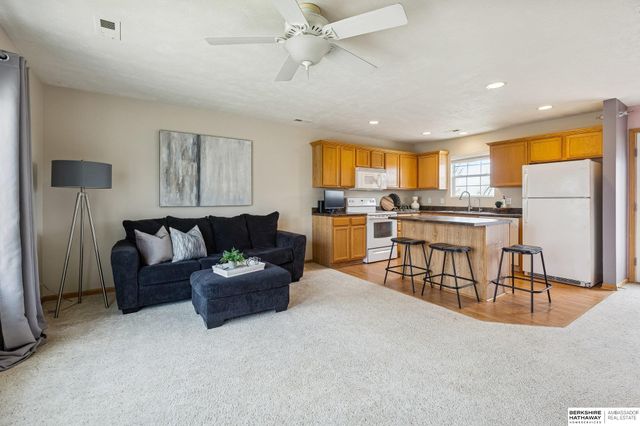 6806 S 182nd Court, Omaha, NE 68135