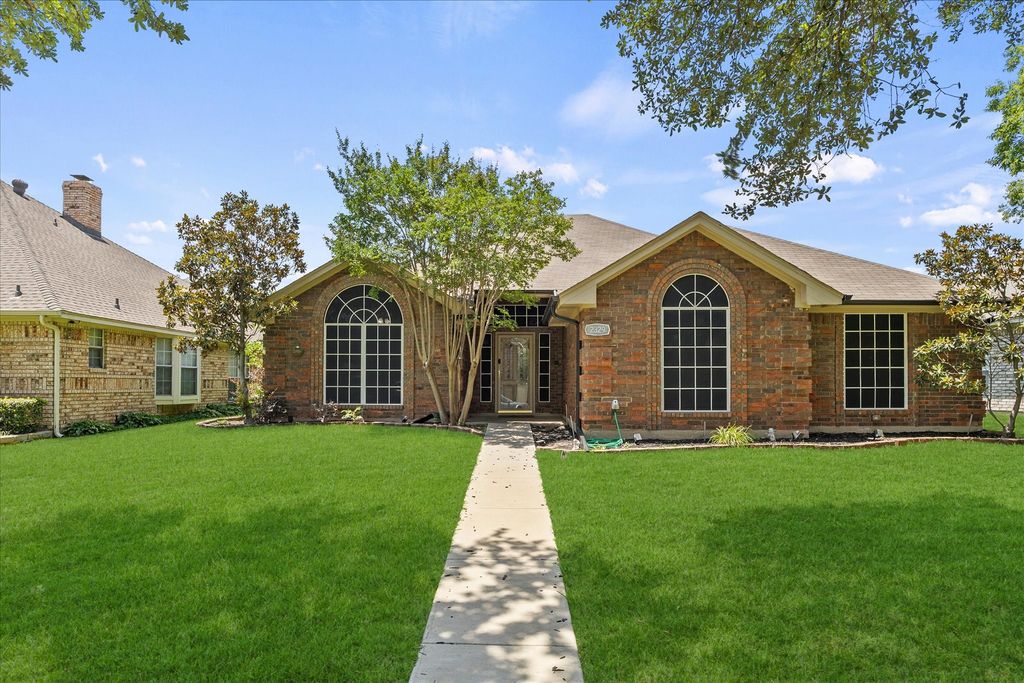 2329 Penrose Drive, Mesquite, TX 75150