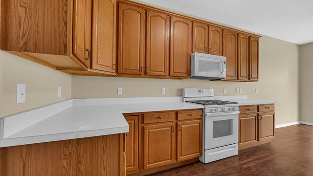 952 Portrait Place, Dyer, IN 46311