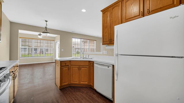 952 Portrait Place, Dyer, IN 46311