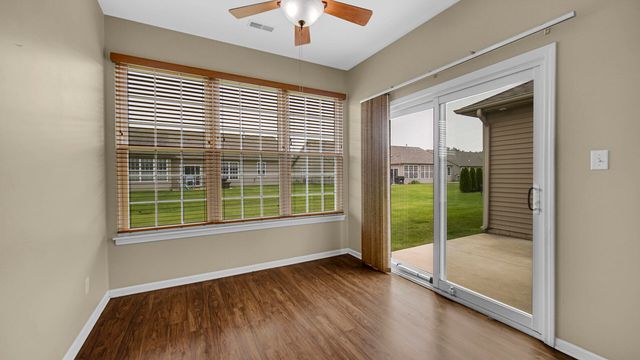 952 Portrait Place, Dyer, IN 46311