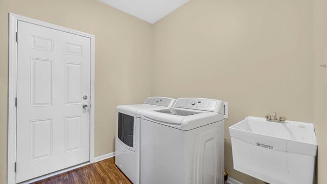 952 Portrait Place, Dyer, IN 46311