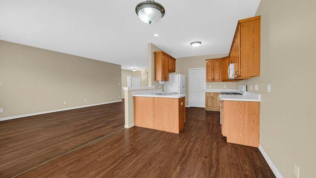 952 Portrait Place, Dyer, IN 46311