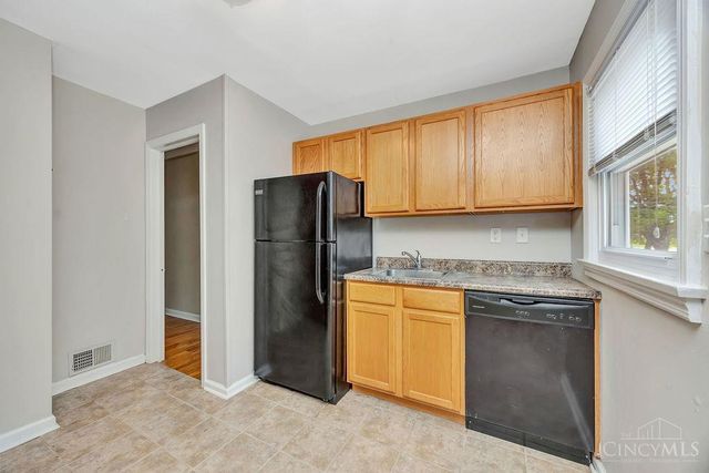 706 S Campus Avenue, Oxford, OH 45056