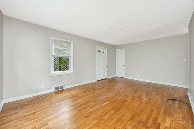 706 S Campus Avenue, Oxford, OH 45056