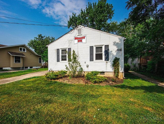 706 S Campus Avenue, Oxford, OH 45056
