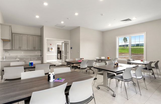 5 Peters Farm Way 5205, Westborough, MA 01581