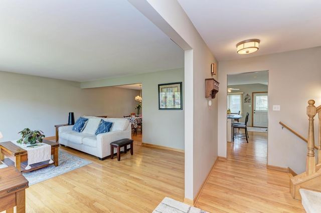 7930 Grant Street, Darien, IL 60561