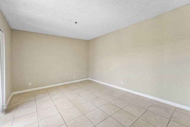 1534 FOREST LAKES Circle D, West Palm Beach, FL 33406