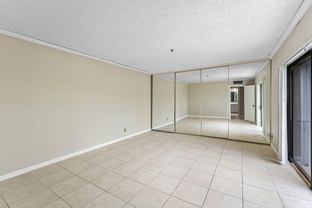 1534 FOREST LAKES Circle D, West Palm Beach, FL 33406