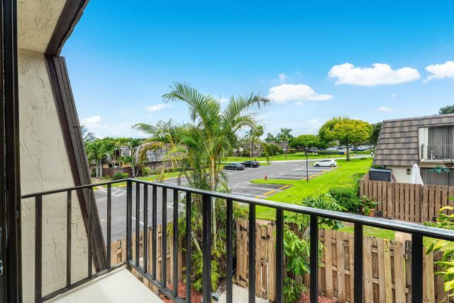 1534 FOREST LAKES Circle D, West Palm Beach, FL 33406