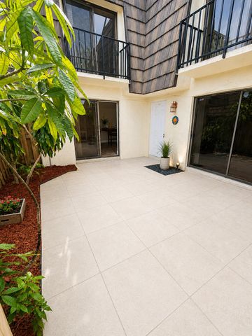 1534 FOREST LAKES Circle D, West Palm Beach, FL 33406