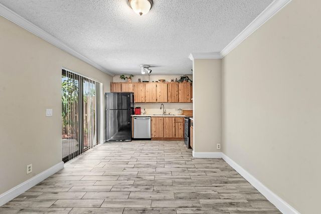 1534 FOREST LAKES Circle D, West Palm Beach, FL 33406