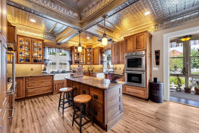 1037 College AVENUE, Racine, WI 53403