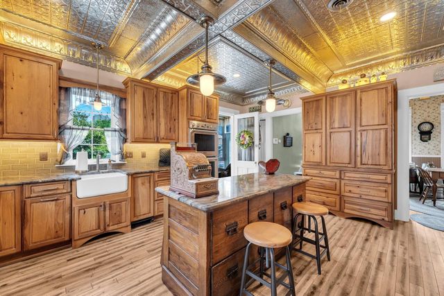 1037 College AVENUE, Racine, WI 53403