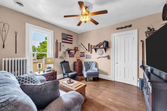 1037 College AVENUE, Racine, WI 53403