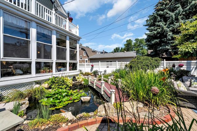 1037 College AVENUE, Racine, WI 53403