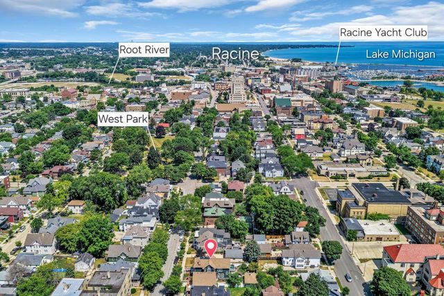 1037 College AVENUE, Racine, WI 53403