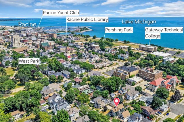1037 College AVENUE, Racine, WI 53403