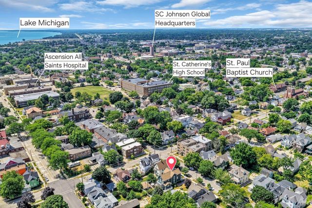 1037 College AVENUE, Racine, WI 53403