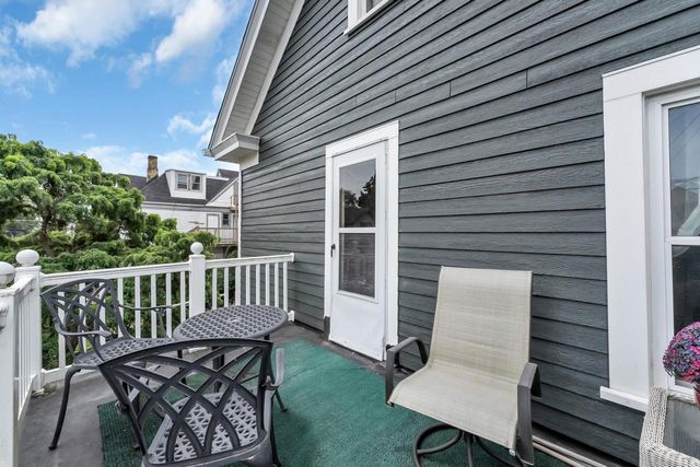 1037 College AVENUE, Racine, WI 53403