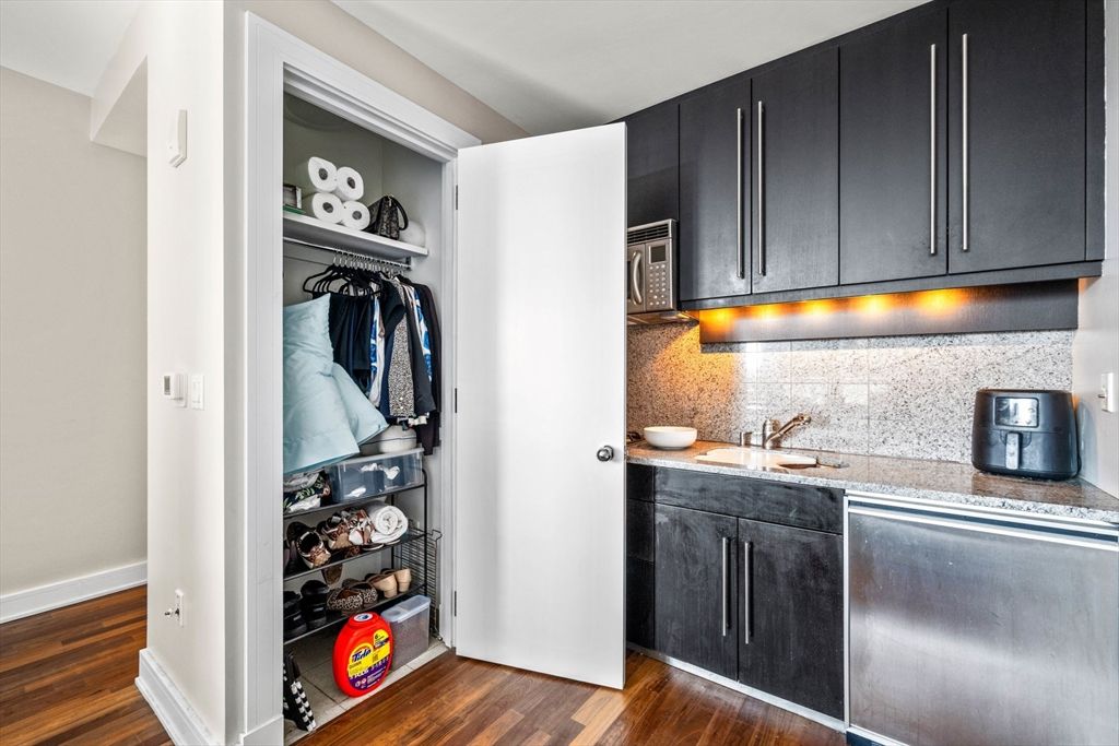 500 Atlantic Ave 14S, Boston, MA 02210