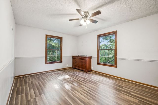 588 Sweeton Hill Rd, Coalmont, TN 37313