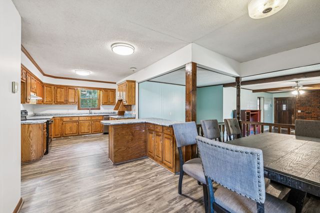 588 Sweeton Hill Rd, Coalmont, TN 37313