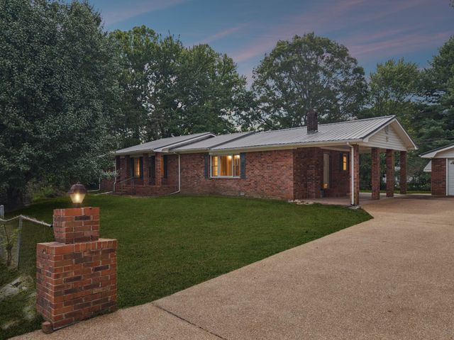 588 Sweeton Hill Rd, Coalmont, TN 37313