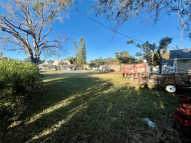 W SPRUCE STREET, Tarpon Springs, FL 34689